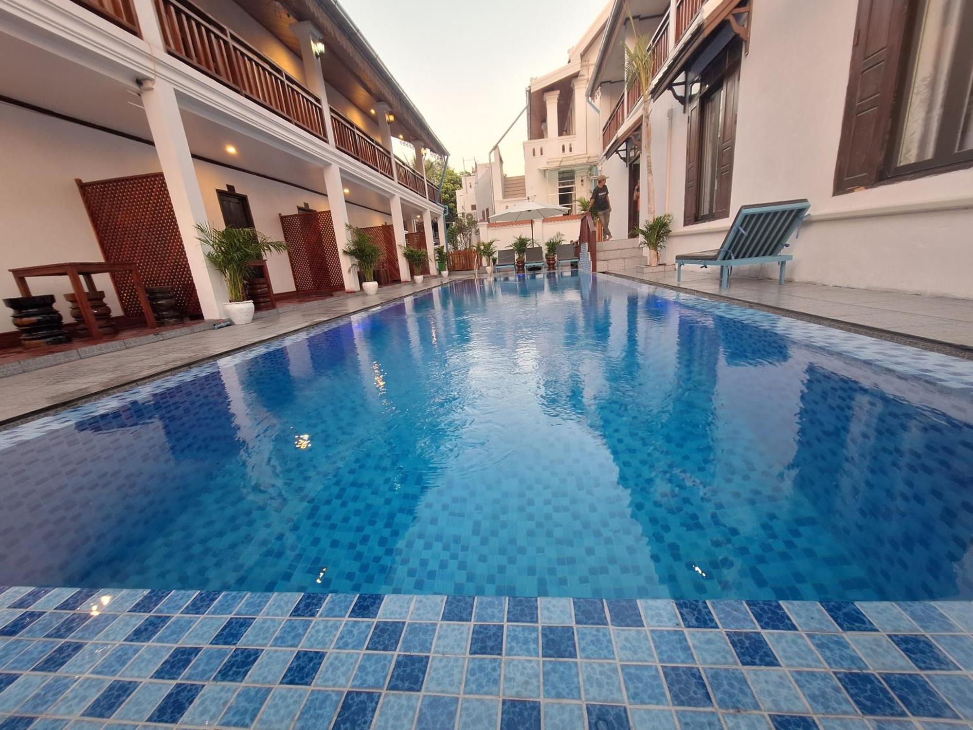 Luang Prabang Pavilion Hotel & Travel Exterior photo