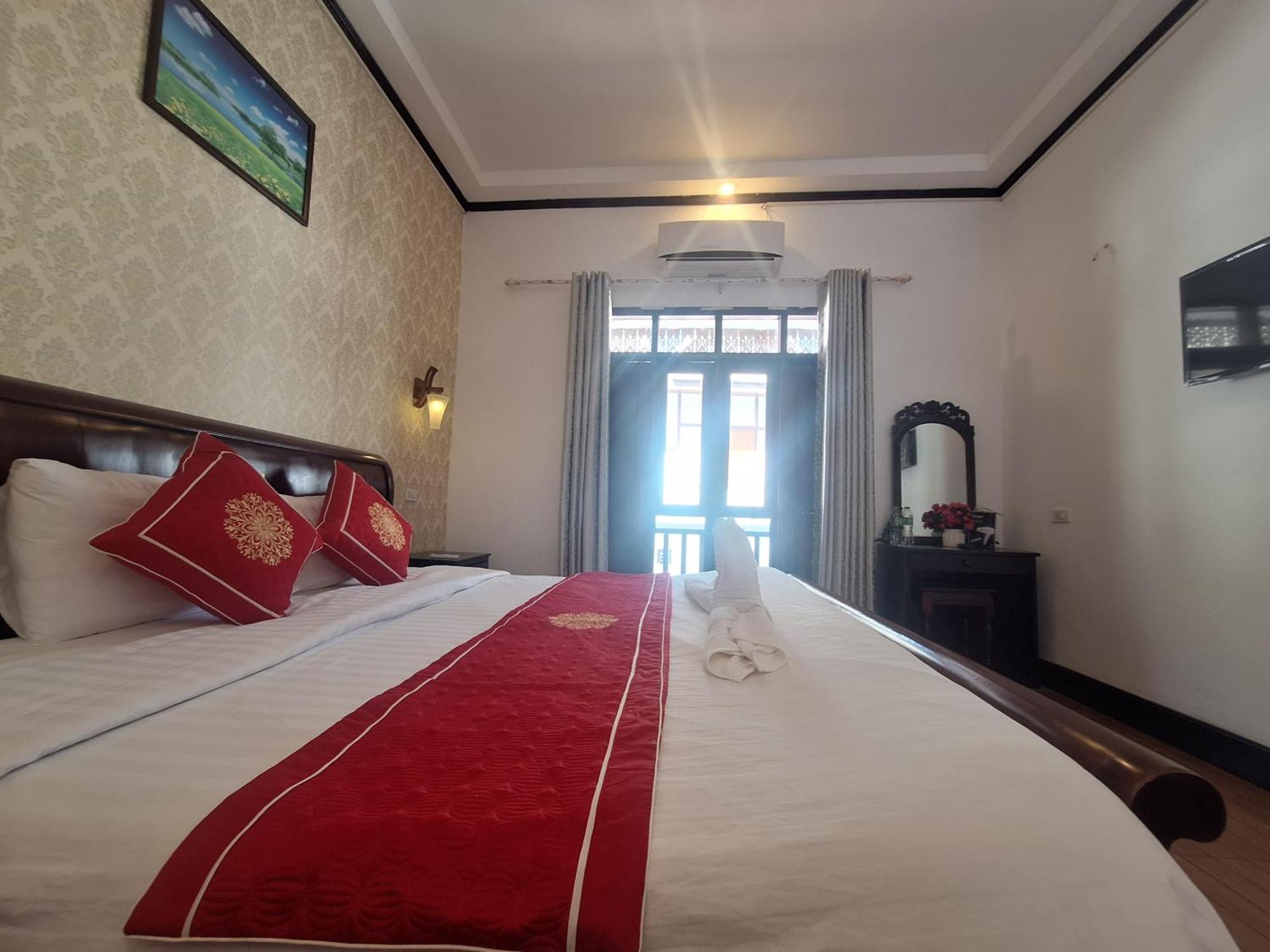 Luang Prabang Pavilion Hotel & Travel Exterior photo
