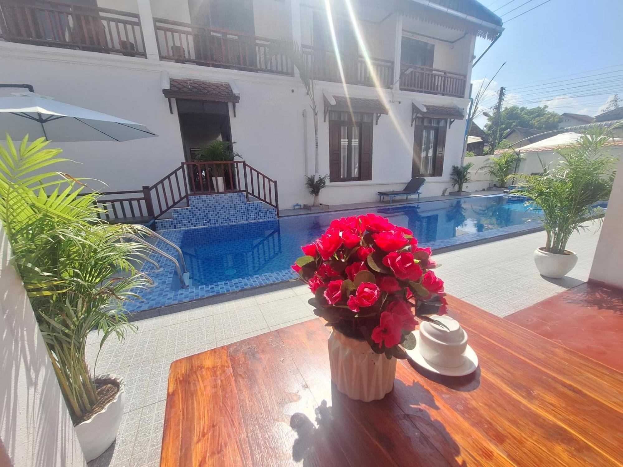 Luang Prabang Pavilion Hotel & Travel Exterior photo