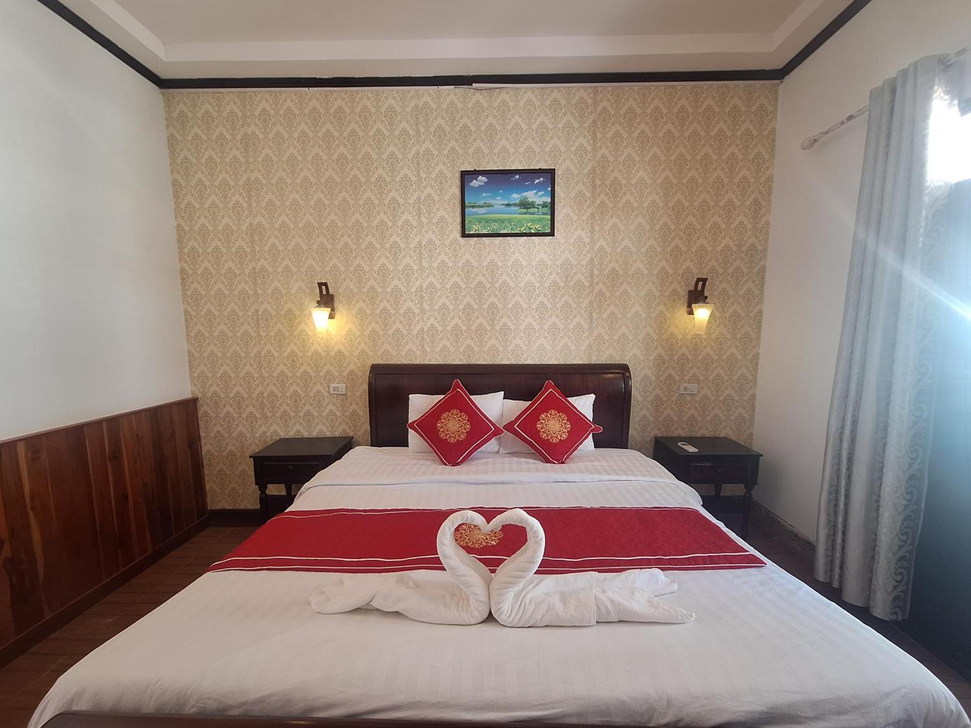 Luang Prabang Pavilion Hotel & Travel Exterior photo