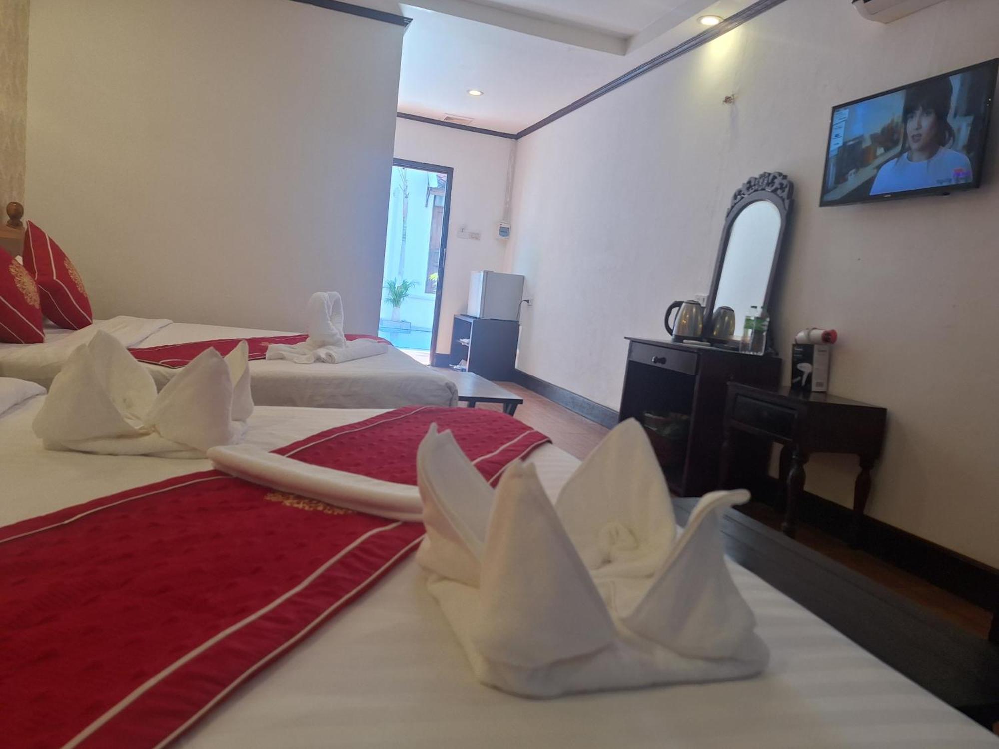 Luang Prabang Pavilion Hotel & Travel Exterior photo