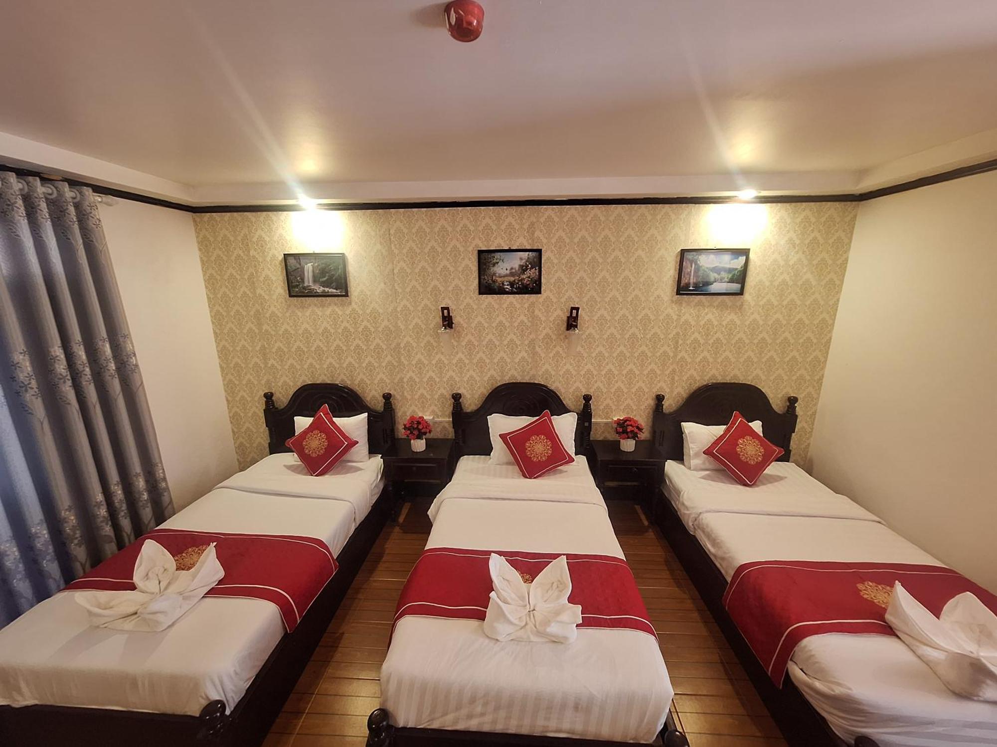Luang Prabang Pavilion Hotel & Travel Exterior photo