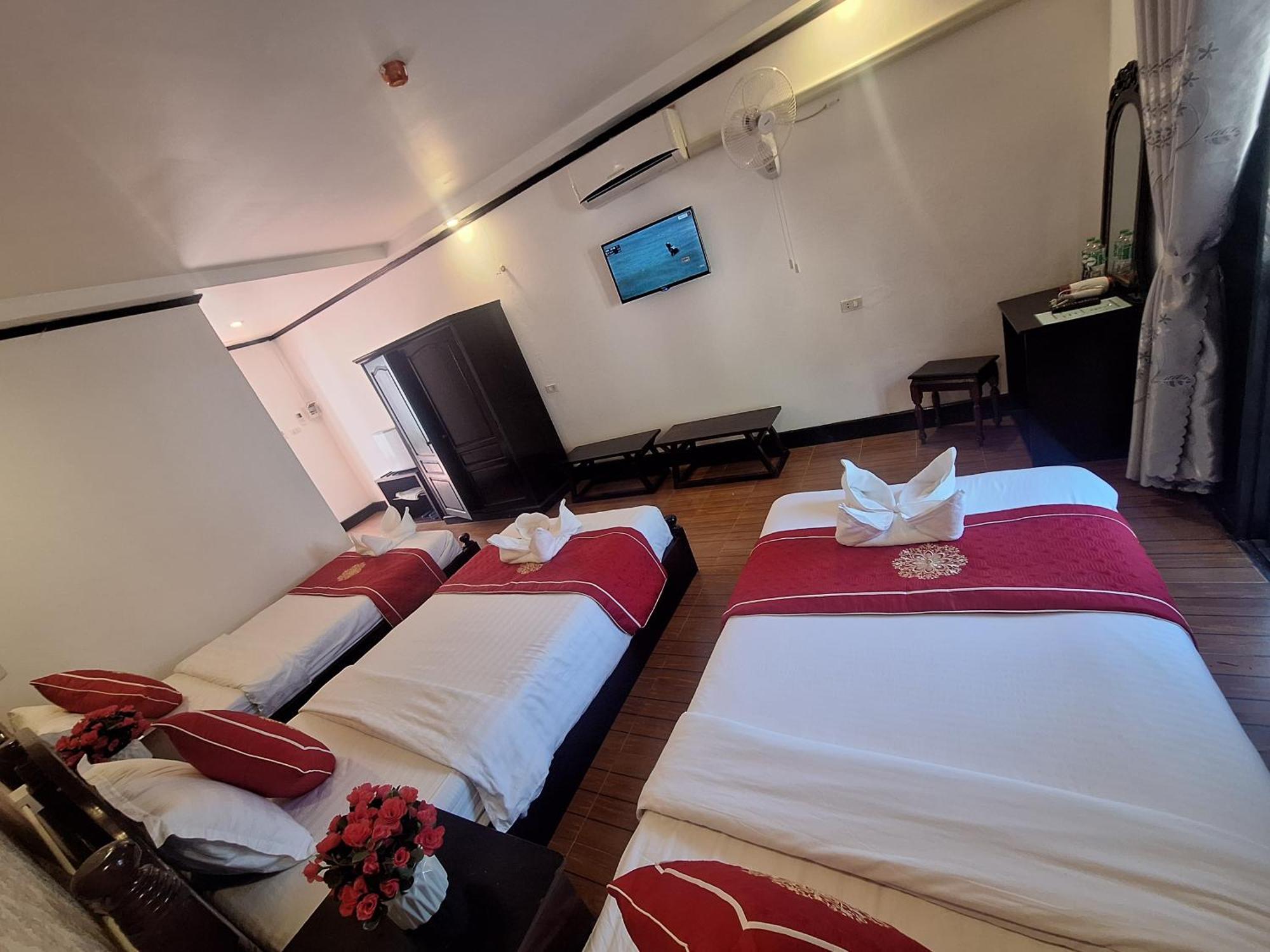 Luang Prabang Pavilion Hotel & Travel Exterior photo
