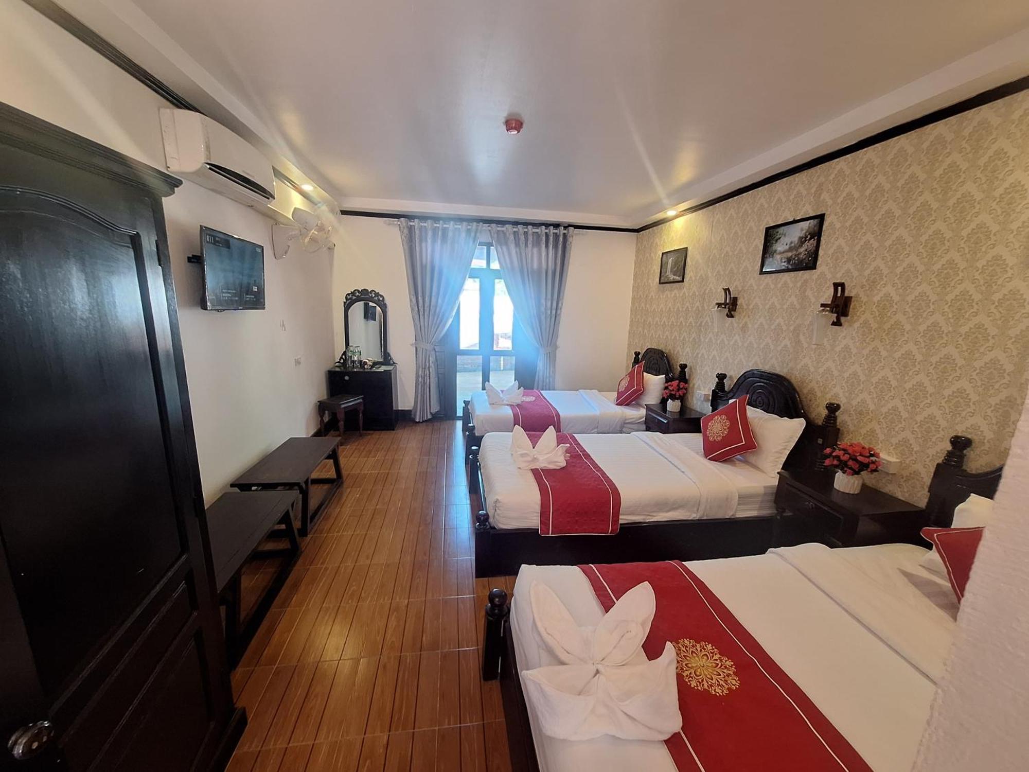 Luang Prabang Pavilion Hotel & Travel Exterior photo